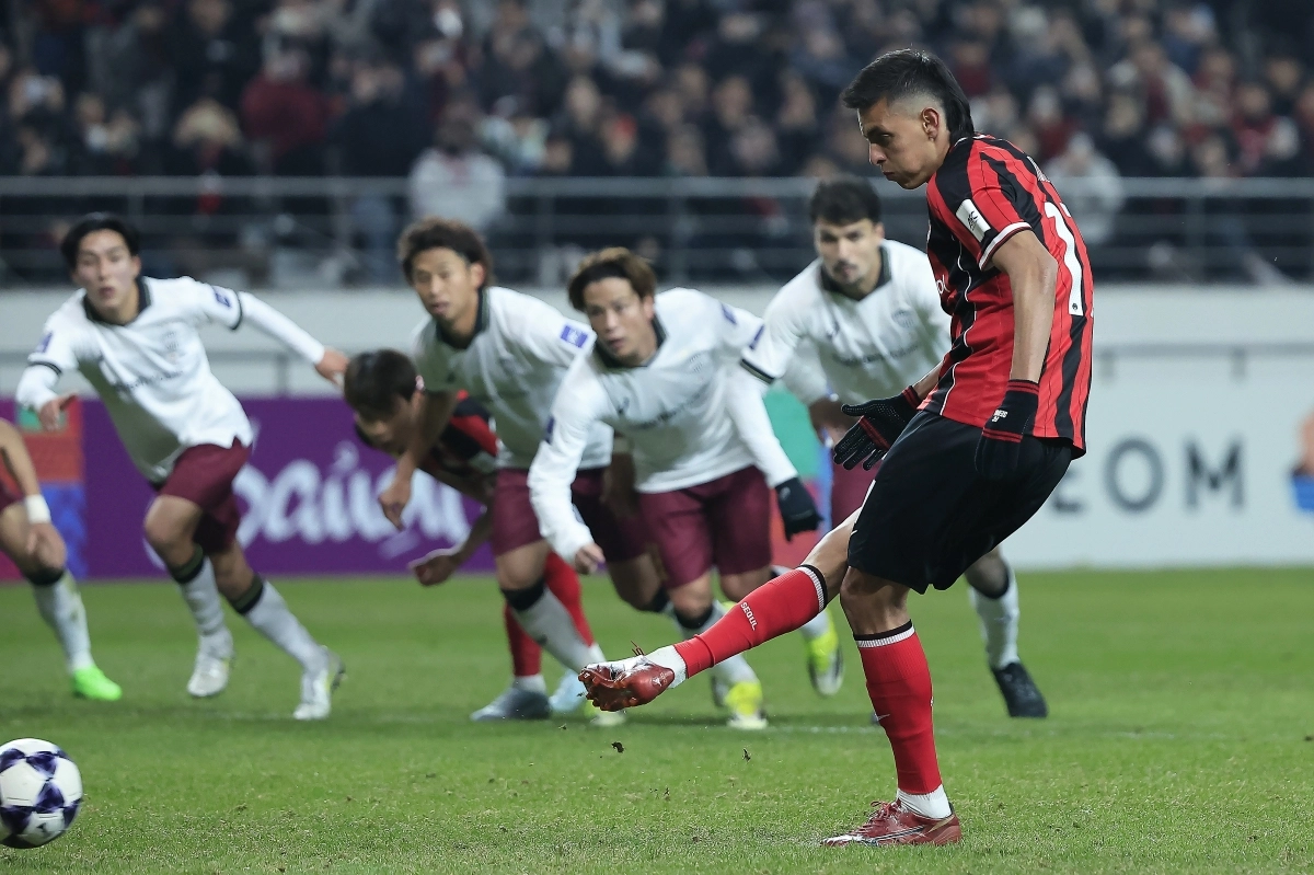 패널티킥 차는 후이즈