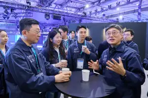 SKT, “2030년까지 스타트업 500곳 육성…‘AI 동반자’될 것”[MWC26]