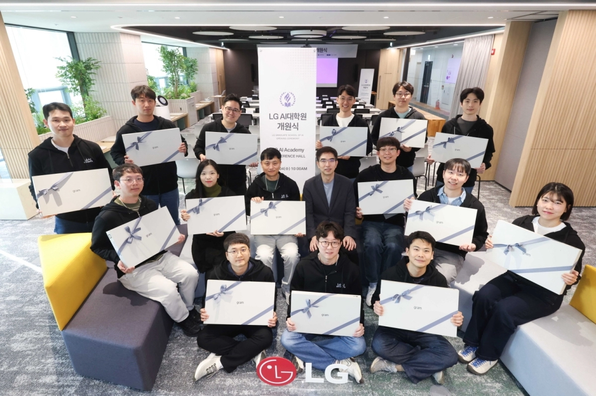 입학 기쁨 두 배! 회장님의 노트북 선물