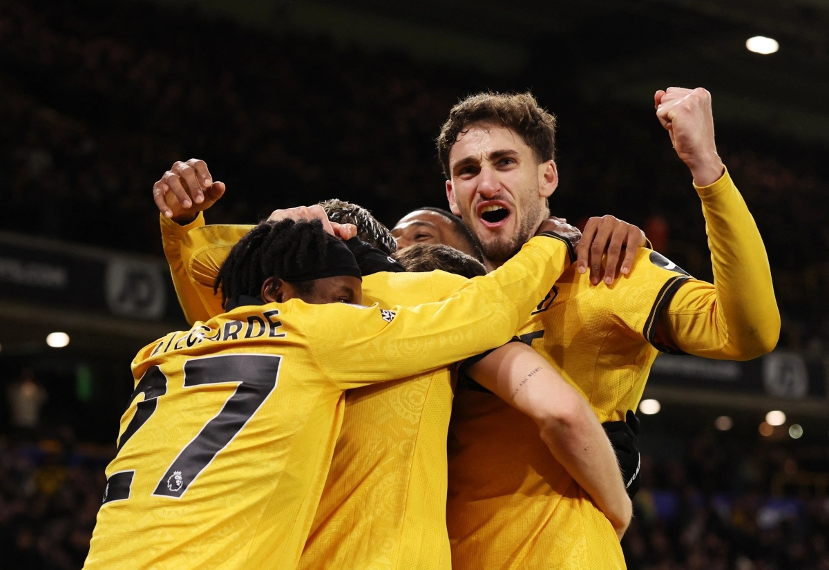 황희찬 빠졌지만… 울버햄프턴 ‘꼴찌의 반란’