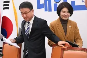 정책조정회의 참석하는 한병도