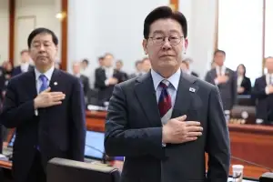 [속보] 李대통령 “100조 시장 안정 프로그램 집행…유류 최고가격 지정 필요”