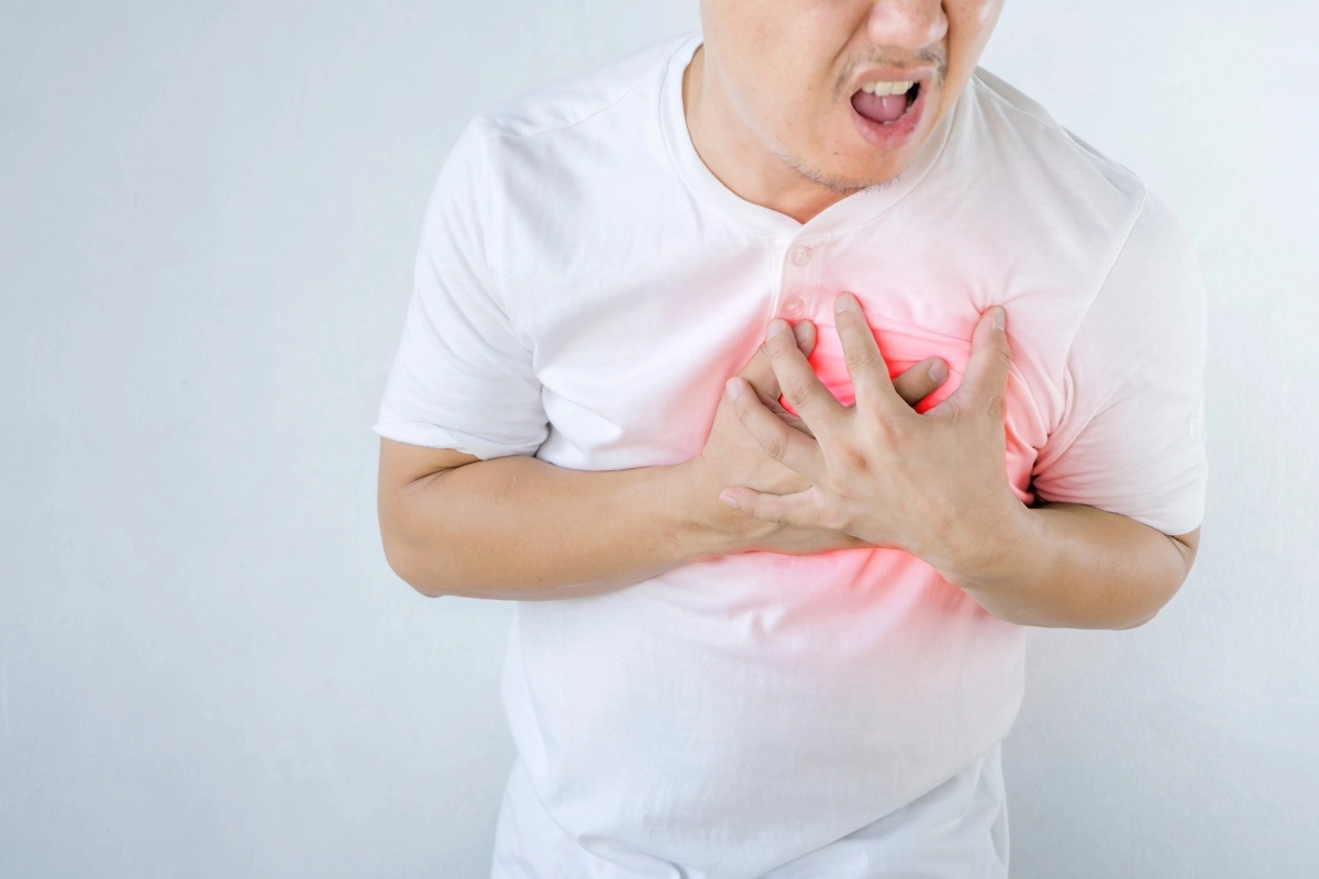 연구 결과 전자담배를 피우는 사람은 그렇지 않은 사람보다 고혈압 위험이 46% 높은 것으로 나타났다. 123rf