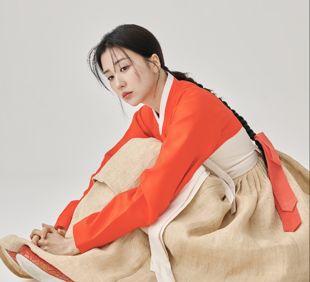 고선웅 연출의 연극 ‘홍도’에 주연을 맡은 배우 박하선. 옐로밤 제공