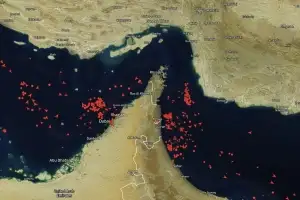 호르무즈 해협 발 묶인 선박에 한국·목포 해양대 실습생 12명도 승선