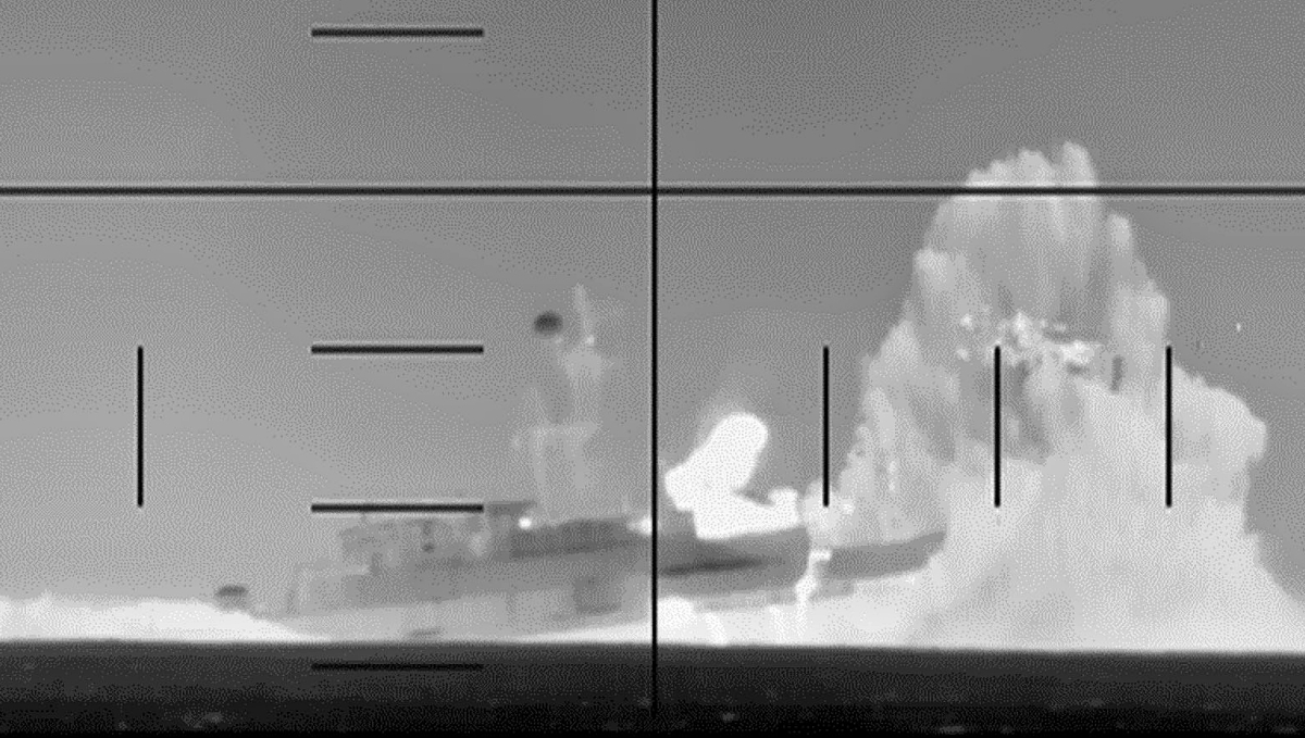 미국 국방부는 자국 해군 잠수함이 스리랑카 근방 인도양 해역에서 이란 호위함 ‘이리스 데나’에 어뢰를 발사해 격침시켰다고 4일(현지시간) 밝혔다. 미국 해군 잠수함이 실전에서 어뢰를 사용한 것은 제2차 세계대전 종식 이후 80여년 만에 처음인 것으로 전해진다. 2026.3.4 미 전쟁부 자료