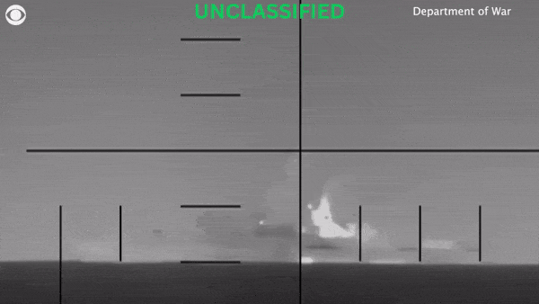 미국 국방부는 자국 해군 잠수함이 스리랑카 근방 인도양 해역에서 이란 호위함 ‘이리스 데나’에 어뢰를 발사해 격침시켰다고 4일(현지시간) 밝혔다. 미국 해군 잠수함이 실전에서 어뢰를 사용한 것은 제2차 세계대전 종식 이후 80여 년 만에 처음인 것으로 전해진다. 2026.3.4 미 전쟁부 자료