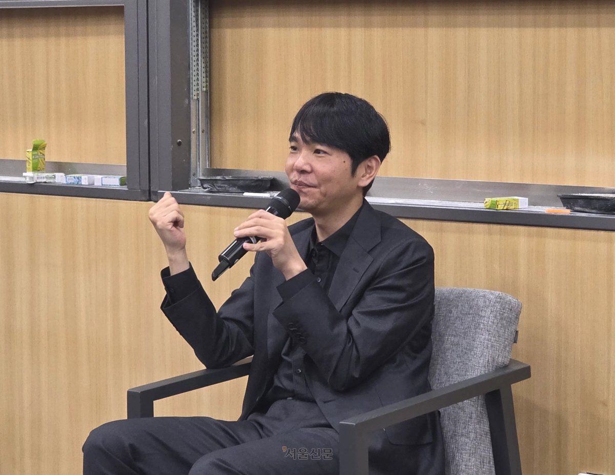 이세돌 울산과학기술원(UNIST) 특임교수가 5일 서울 관악구 서울대 관악캠퍼스에서 열린 ‘이세돌-알파고 대국 10주년 특별대담’에서 발언하고 있다. 김임훈 기자