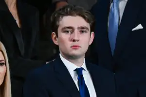 성난 미국 민심 “트럼프 막내아들도 전쟁터 보내자”