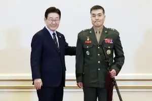 박정훈 준장에게 삼정검 수여 李대통령 “군의 실추된 명예 회복 앞장서달라”