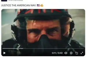 thumbnail - “애들이 만들었냐”…‘아이언맨·탑건’ 짜깁기한 백악관 전쟁 홍보 영상 논란