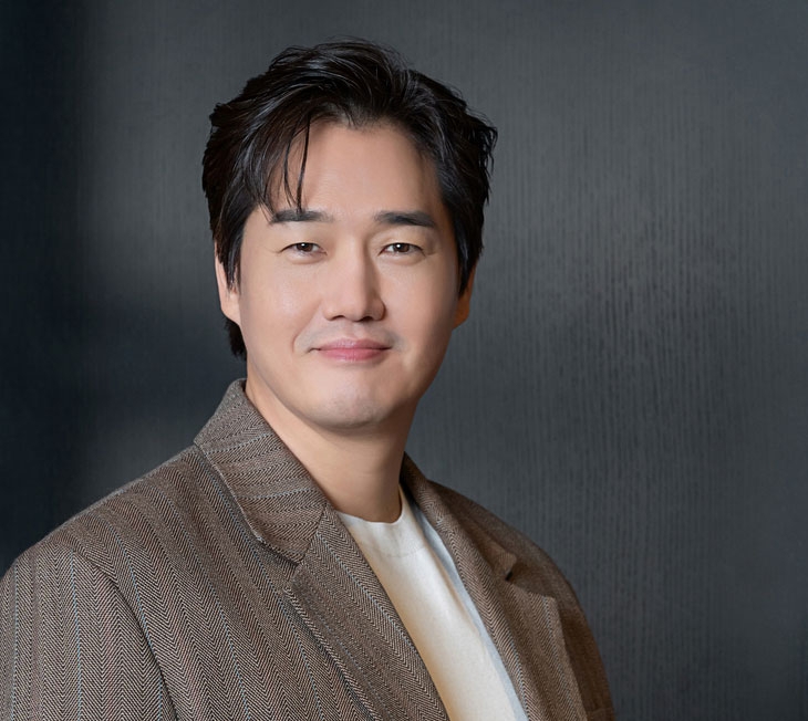 영화 ‘왕과 사는 남자’로 ‘천만 배우’ 대열에 합류한 유지태는 8일 인터뷰에서 “영화에서 내가 연기한 한명회가 관객들한테 더 많이 욕을 먹을수록 흥행에 도움이 되는 것 같아 기뻤다”고 말했다. 쇼박스 제공