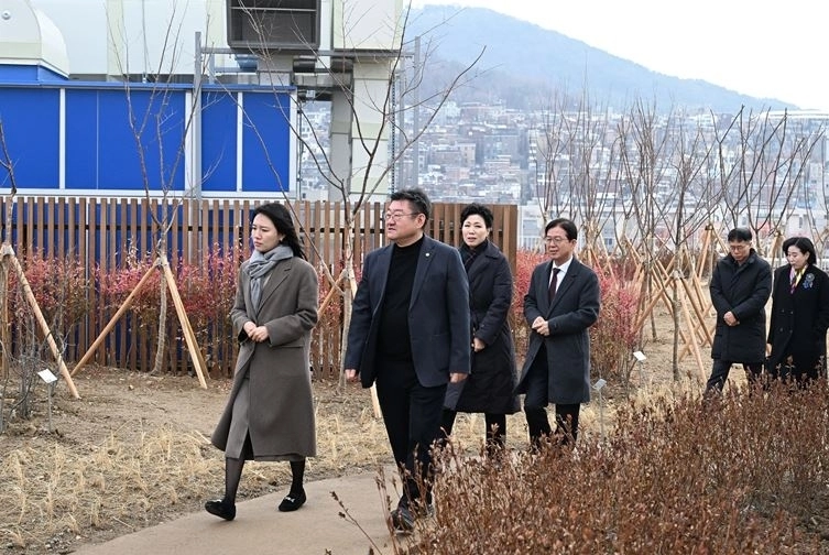 교육위원회 현장 방문(서울시교육청 신청사 옥상)