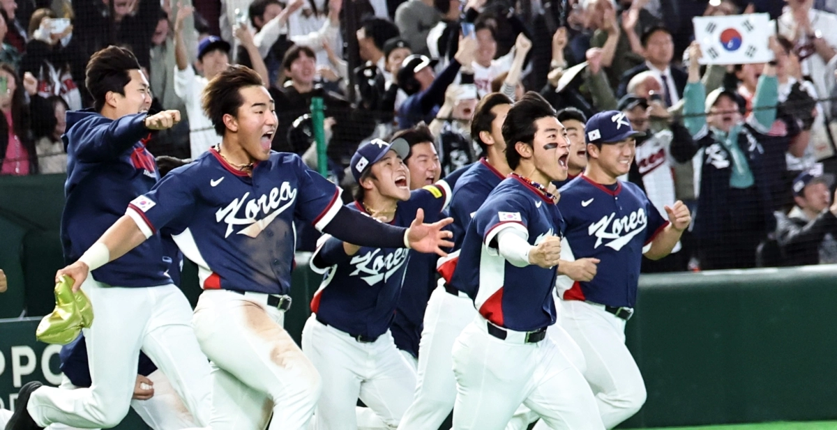 9일 일본 도쿄돔에서 열린 2026 월드베이스볼클래식(WBC) C조 조별리그 최종전 대한민국과 호주의 경기. 호주를 꺾고 8강 진출을 확정한 한국 대표팀이 기뻐하고 있다. 2026.3.9. 연합뉴스