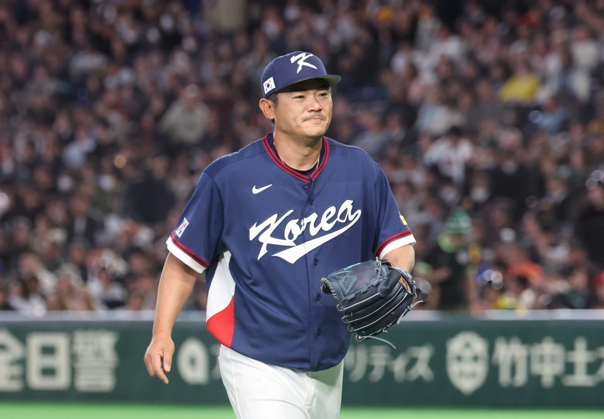 노경은이 9일 일본 도쿄 돔에서 열린 2026 월드베이스볼클래식(WBC) C조 대한민국과 호주의 경기에서 3회말 무실점 호투를 마치고 미소 짓고 있다. 2026.3.9 도쿄 연합뉴스