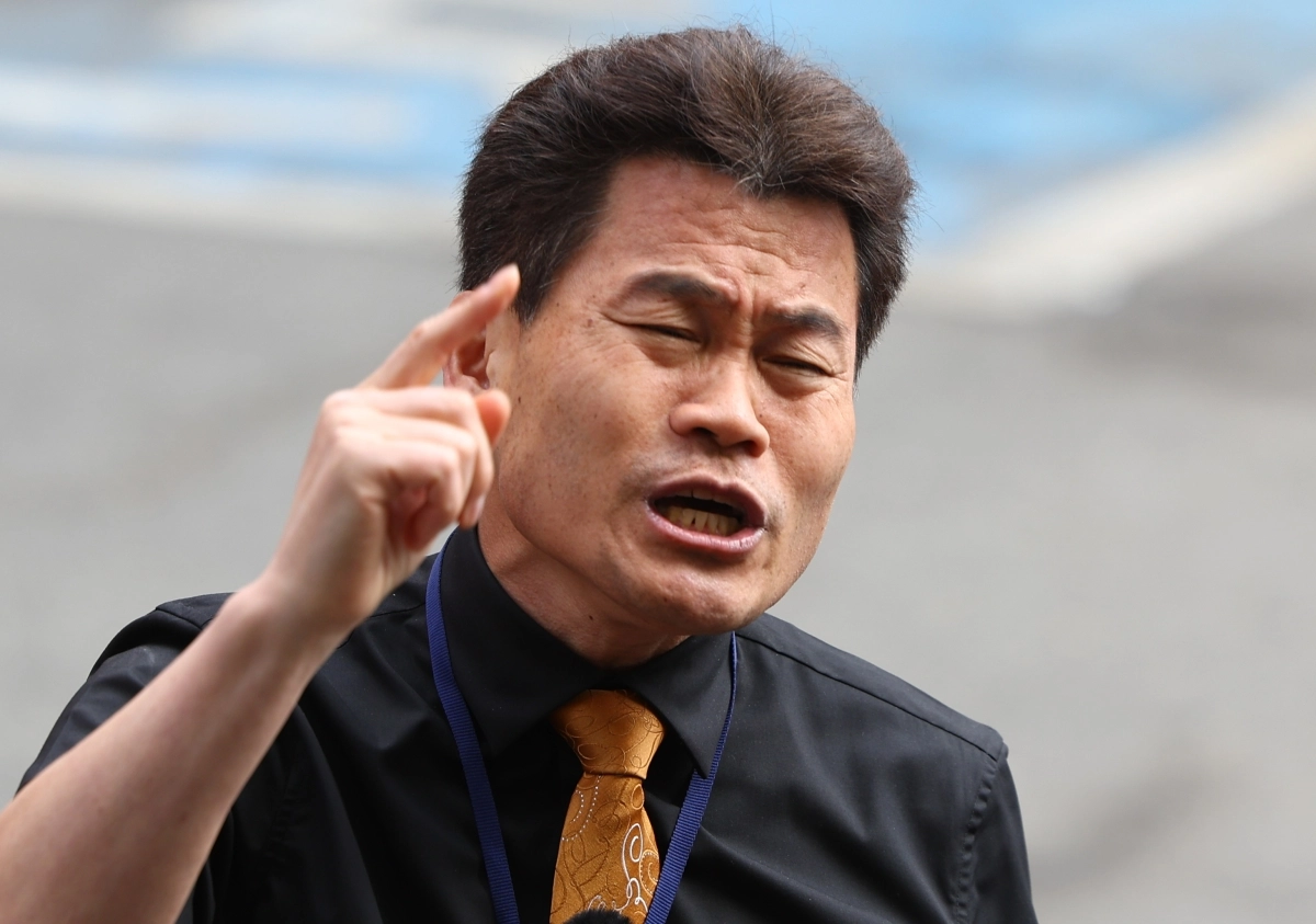 열변 토하는 전한길