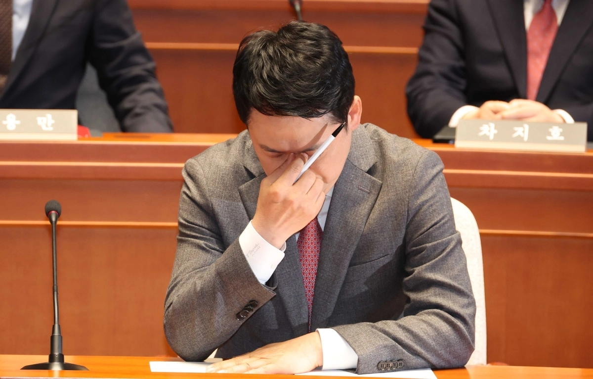 피곤한듯한 표정의 장동혁 대표