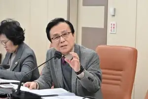 강석주 서울시의원, 서울시 아동 정신건강 지원(아이존) 사업 운영실태 점검 및 시립병원 재정 대책 촉구