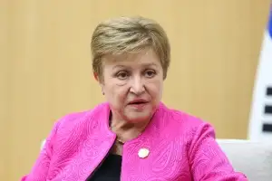 IMF총재 “유가 10% 오를 때마다 물가 0.4% 상승”