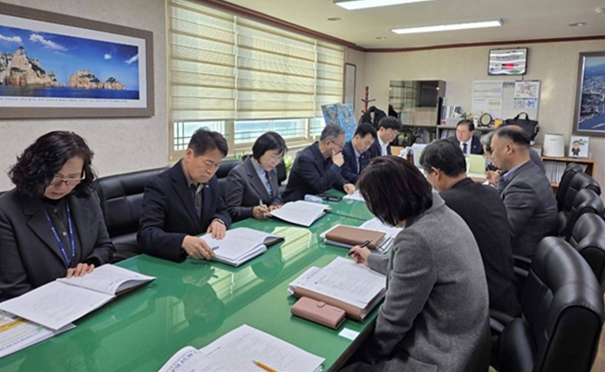 여수시가 9일 ‘공공기관 유치 대응 TF 회의’ 열고 유치 전략을 점검하고 있다.