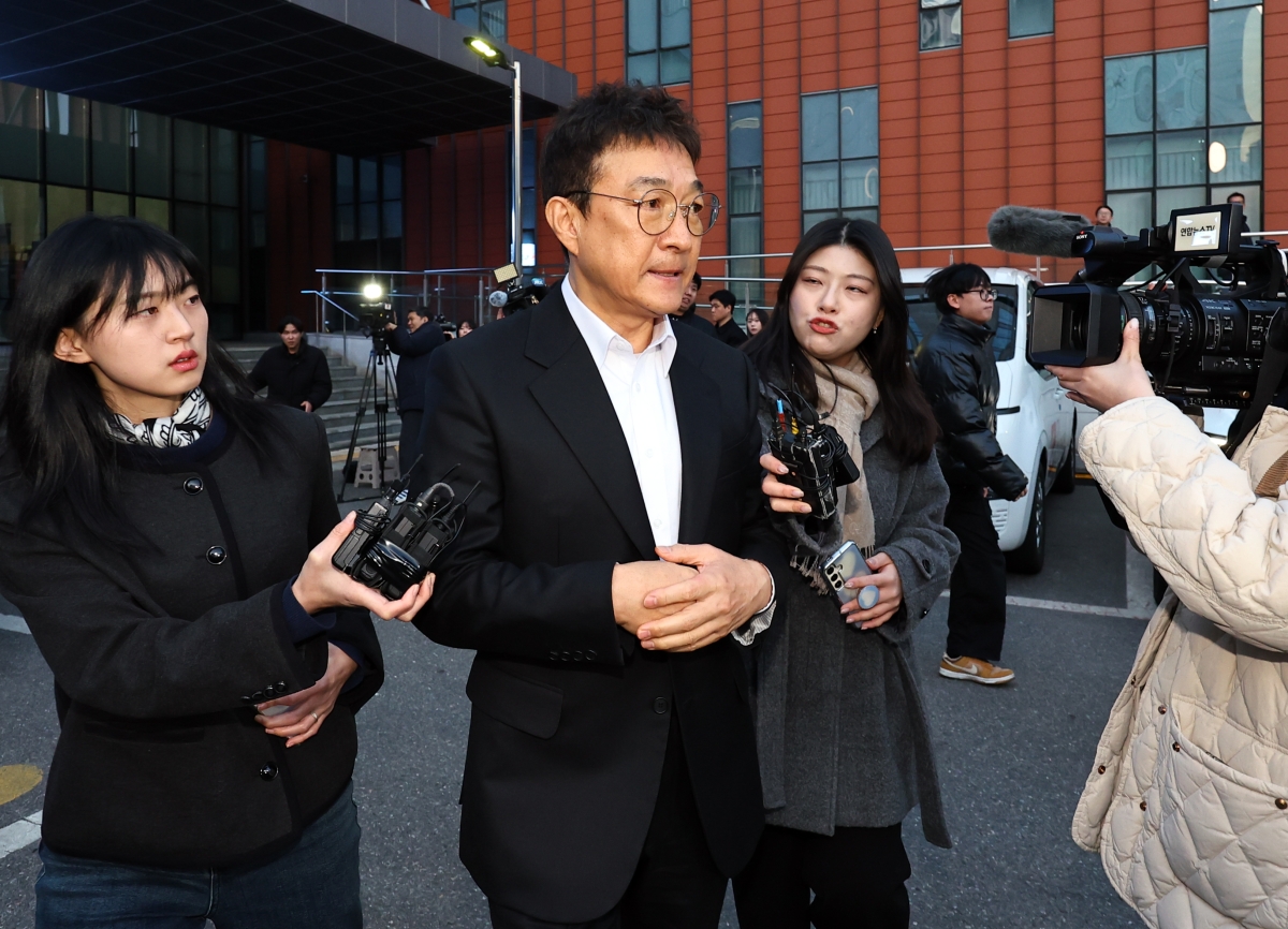 귀가하는 배우 이재룡