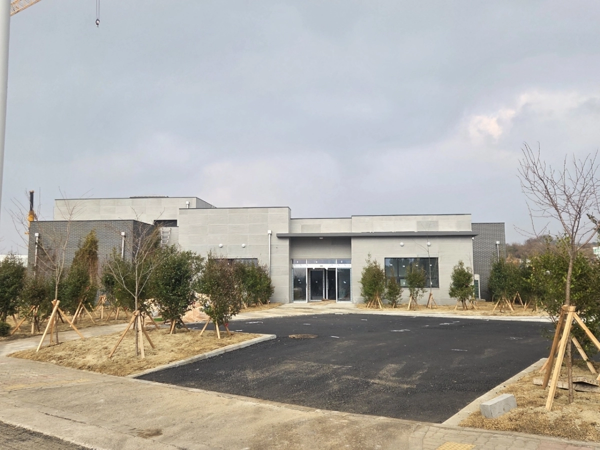 ‘어름비 별하늘 쉼터’는 제주시 애월읍 어음리 산 94-1 일원에 연면적 499㎡ 규모(지상 1층, 철근콘크리트 구조)로 조성됐다.  제주도 제공