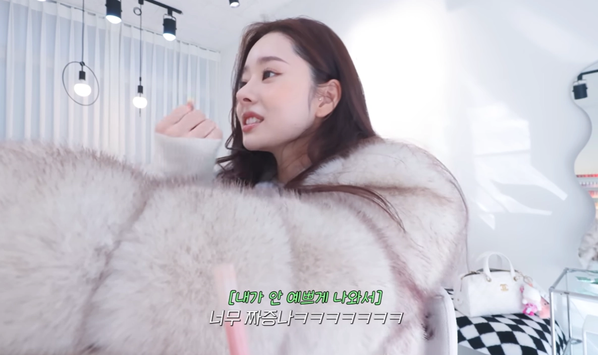 유튜버 프리지아(29)가 갤럭시 휴대전화를 사용하는 남성이 싫다고 밝혀 온라인상에서 갑론을박이 벌어지고 있다. 유튜브 캡처