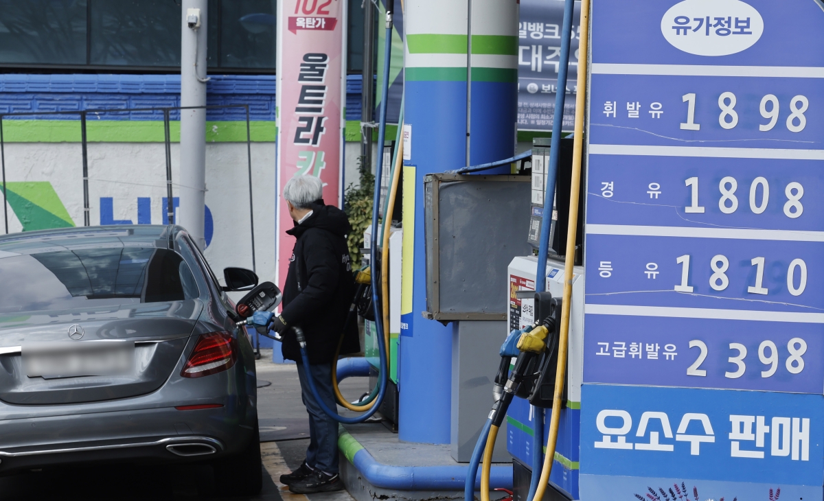 국제 유가 사흘만에 다시 100달러 돌파