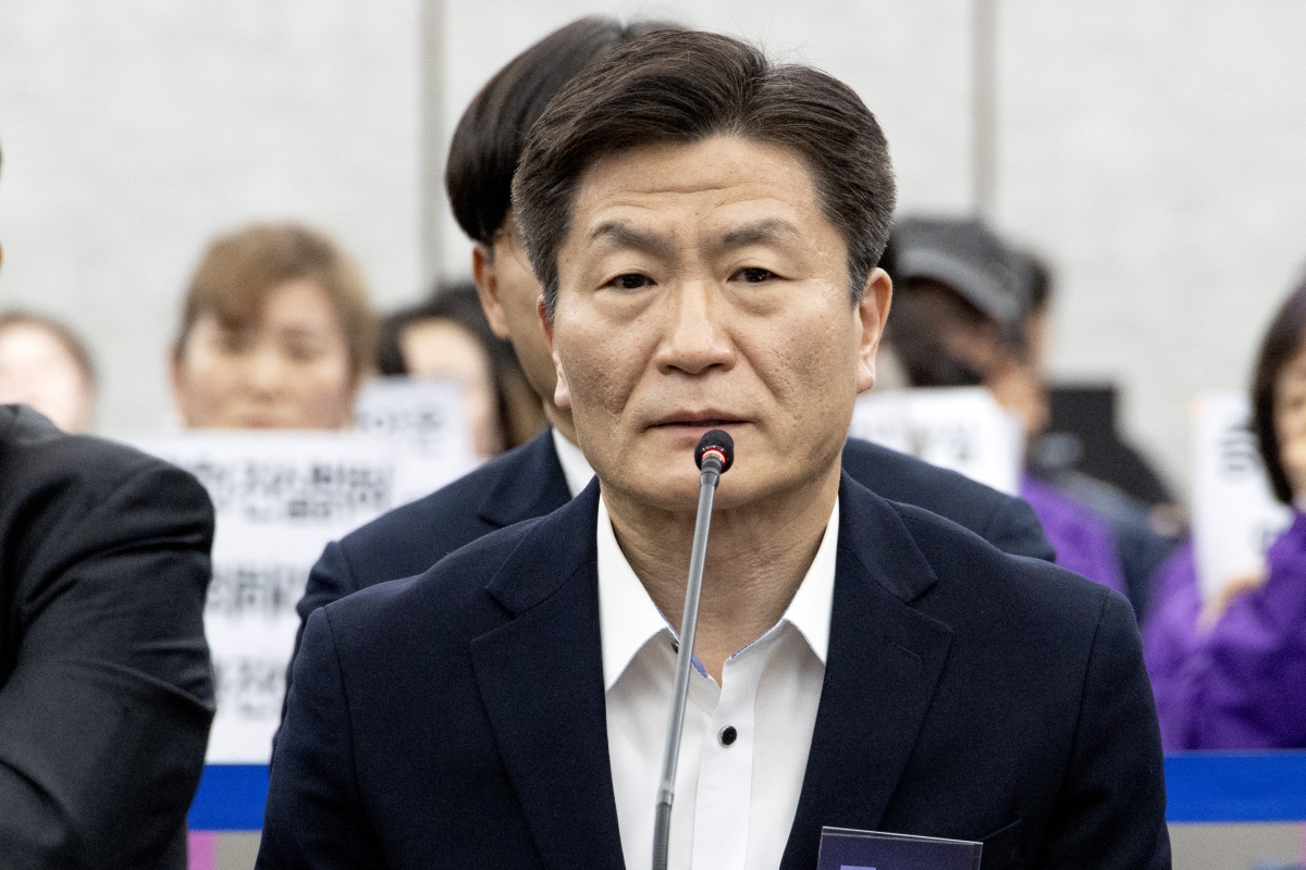 이임재 전 용산경찰서장이 12일 오전 서울 중구 은행회관에서 열린 10·29 이태원참사 진상규명 청문회에서 심문 질의에 답하고 있다. 2026.3.12 공동취재