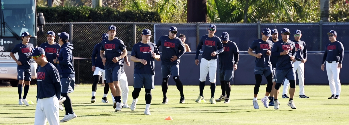 대한민국 야구대표팀 선수들이 12일(한국시간) 미국 플로리다주 마이애미 FIU 베이스볼 스타디움에서 2026 월드베이스볼클래식(WBC) 8강전을 대비해 훈련하고 있다. 마이애미 연합뉴스
