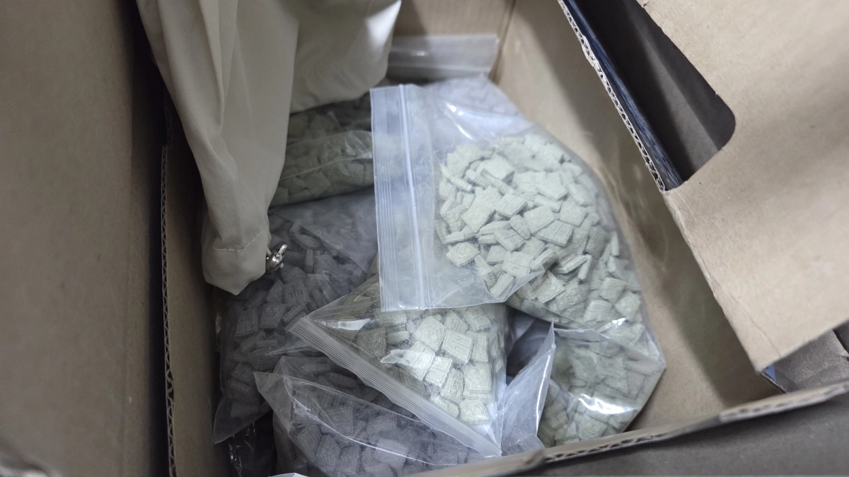 외국 국적 30대 A씨의 부산 자택에서 발견된 다량의 마약류. 서울 강동경찰서 제공