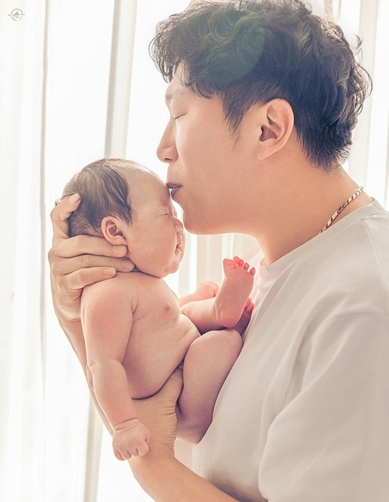 기증자 박성배씨가 생전 딸과 함께한 모습. 한국장기조직기증원 제공