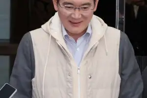 이재용 회장, 유럽 출장 마치고 귀국…완성차 파트너십 점검