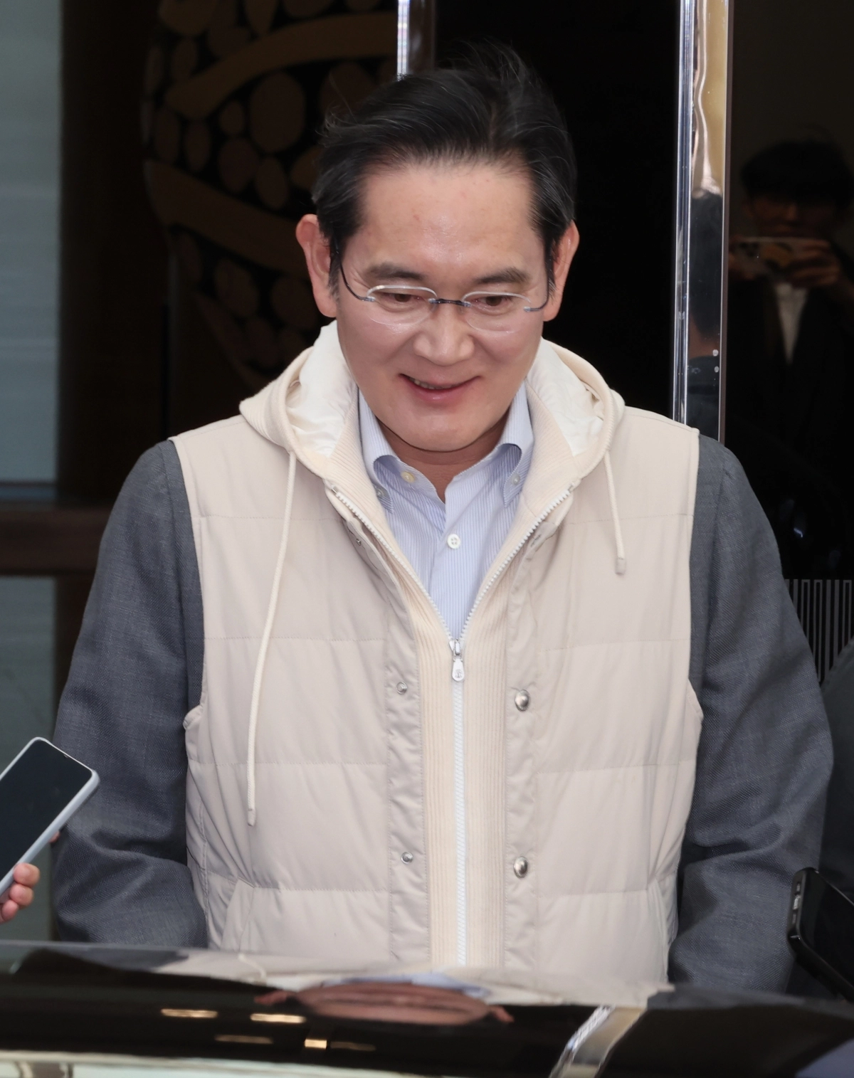 출장 마친 이재용 회장