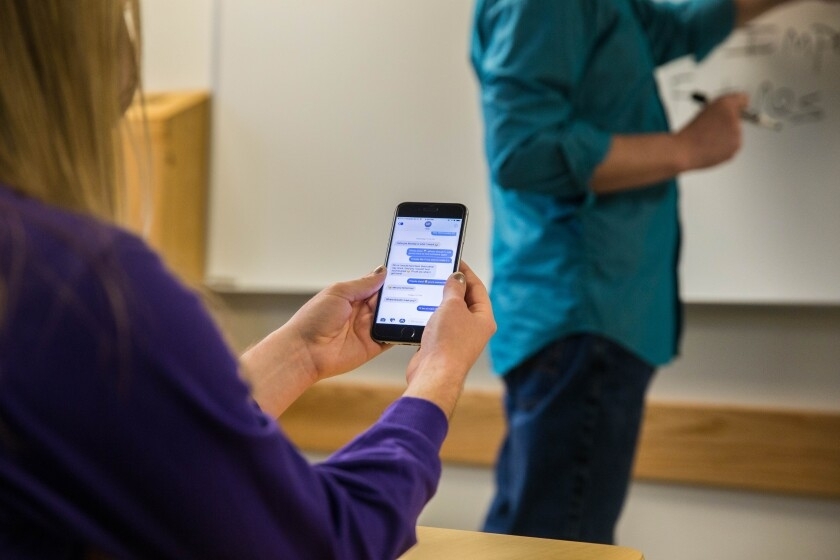 스마트폰 사용 시간 뿐만 아니라 수시로 스마트폰을 확인하는 아이들은 그렇지 않은 청소년보다 학업 성적은 물론 인지능력도 떨어지는 것으로 나타났다.  미국 브리검 영 대학 제공