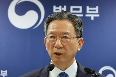 정성호 법무장관 “잘못된 검찰 기소유예 처분 바로잡을 것”