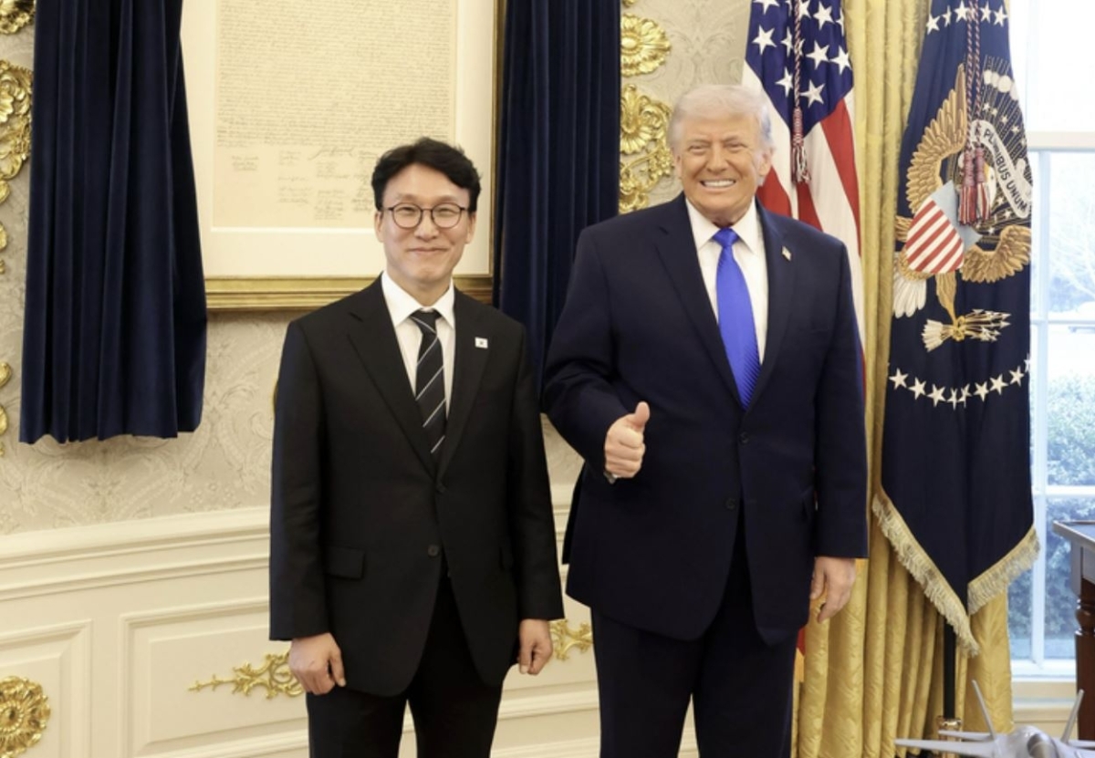 김민석 국무총리가 13일(현지시간) 미국 워싱턴DC 백악관에서 도널드 트럼프 미국 대통령과 접견하고 있다. 총리실 제공