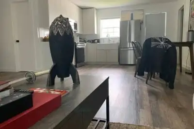 “수건도 한 장뿐”…재산 1230조 ‘세계 최고 부자’ 머스크 집 공개