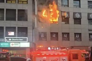 BTS 컴백 앞두고 소공동 캡슐호텔 화재…외국인 여성 ‘의식불명’