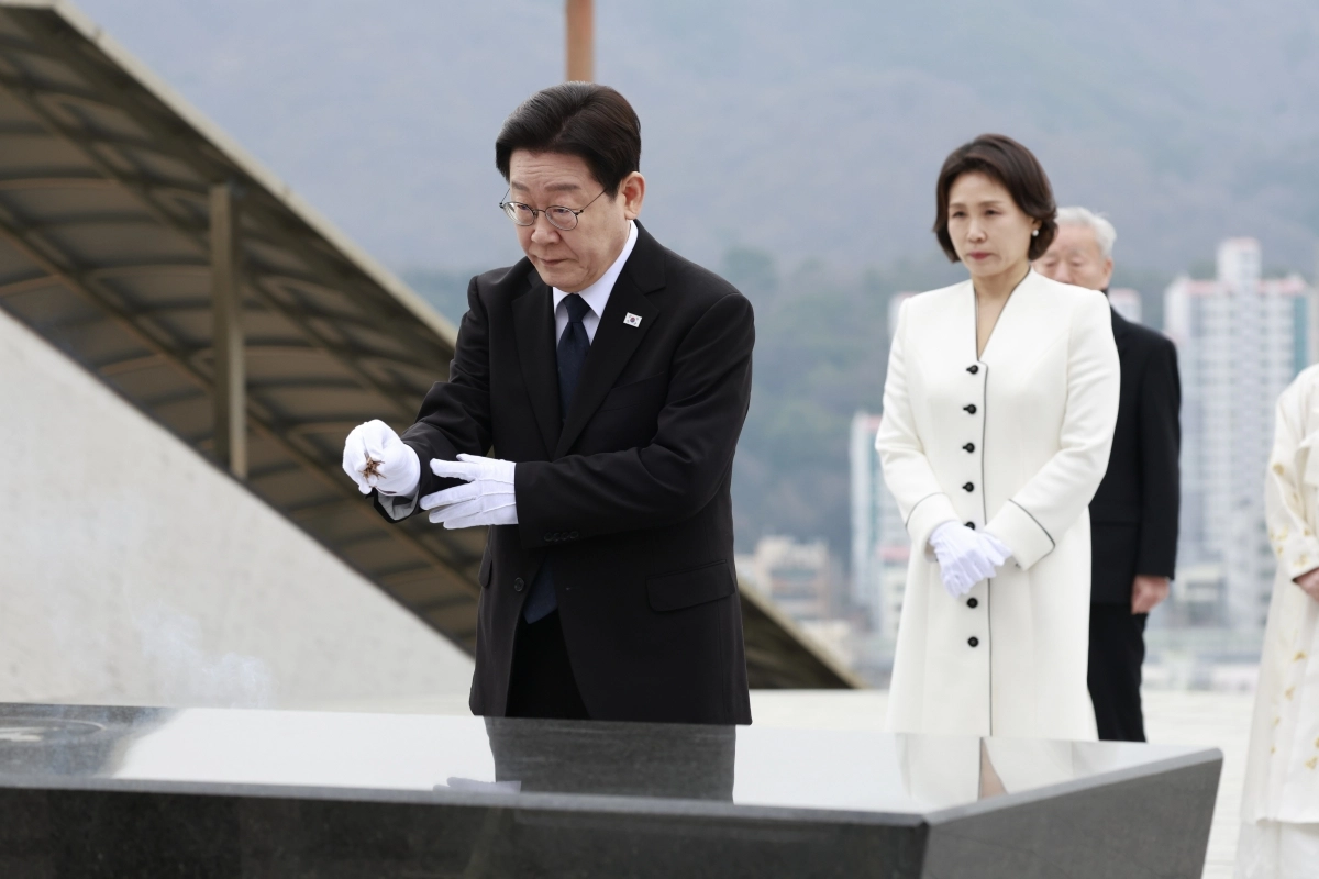 이재명 대통령, 3·15 민주묘지 참배