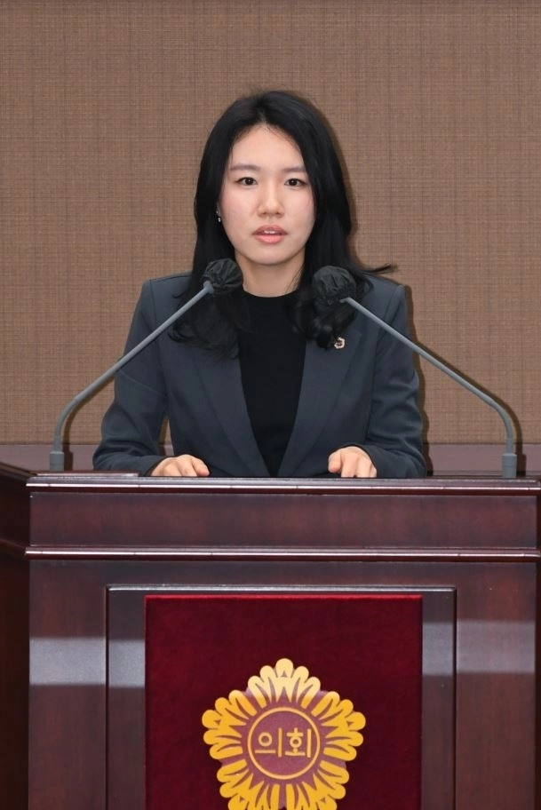 질의하는 이소라 의원