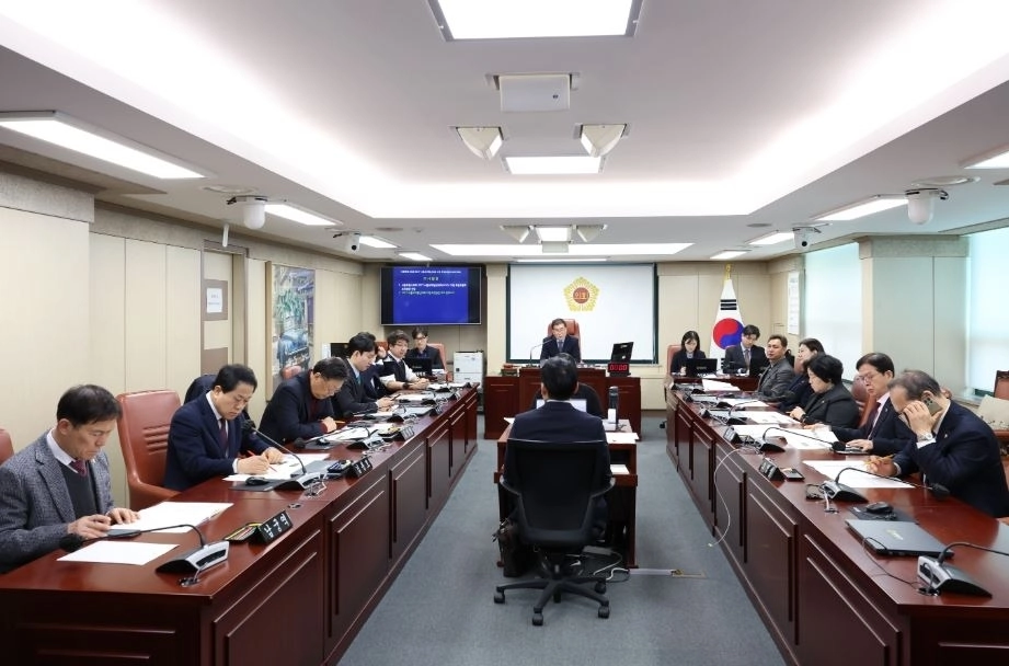 서울시의회 2027 서울 세계청년대회(WYD) 지원 특별위원회 회의 전경