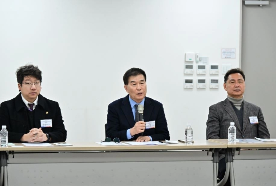 지난 13일 천주교 서울대교구를 방문해 2027 세계청년대회 조직위원회와 간담회를 가진서울시의회 2027 서울 세계청년대회(WYD) 지원 특별위원회