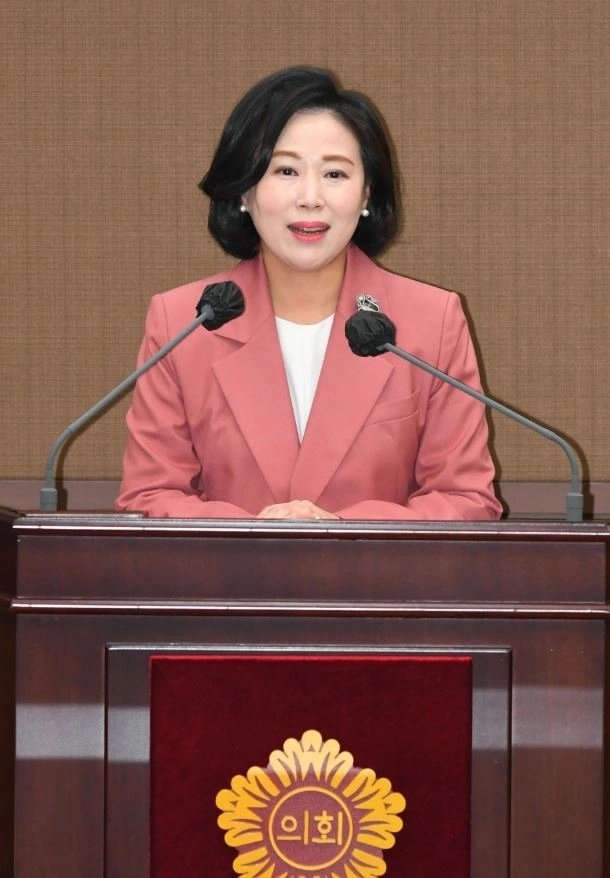 지난 13일 열린 본회의에서 5분 자유발언을 하는 이새날 의원