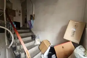 thumbnail - ‘생후 20개월 딸 방치 사망’ 집서 강아지 2마리 사체 발견…“분변·쓰레기 더미” thumbnail - ‘생후 20개월 딸 방치 사망’ 집서 강아지 2마리 사체 발견…“분변·쓰레기 더미”