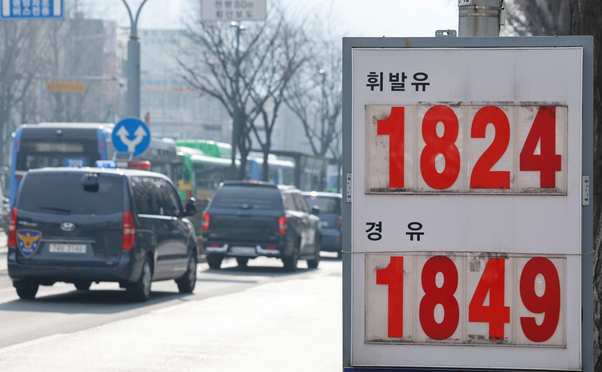 최고가격제 4일째, 기름값 인하 속도는?