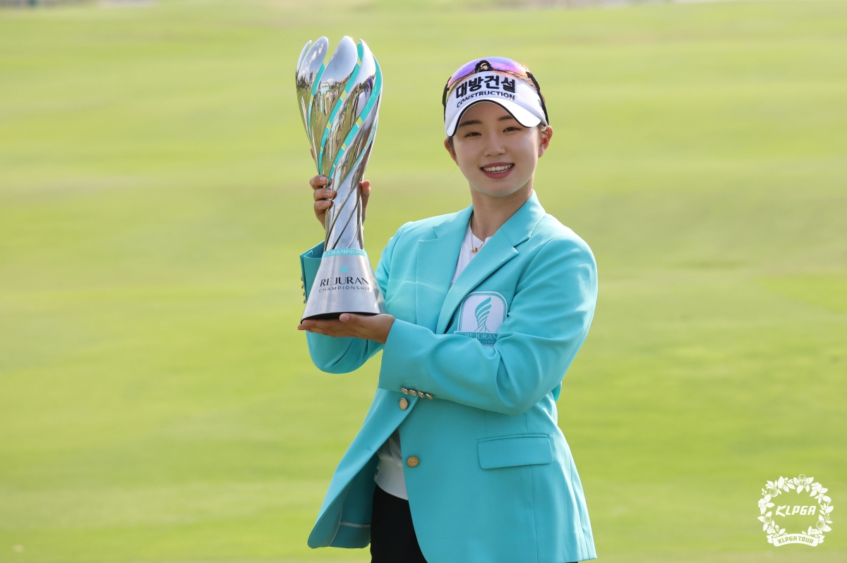 한국여자프로골프(KLPGA) 투어 2026시즌 개막전 리쥬란 챔피언십(총상금 12억원) 우승을 차지한 임진영.