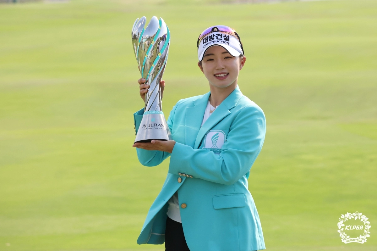한국여자프로골프(KLPGA) 투어 2026시즌 개막전 리쥬란 챔피언십(총상금 12억원) 우승을 차지한 임진영.