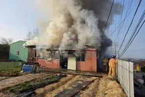 함평 주택에서 화재…거동 불편한 70대 여성 숨져