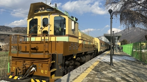 교외선 열차 모습